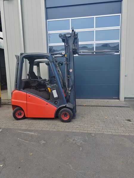 Used material handling equipment Linde H18D &mdash; Booster Lift