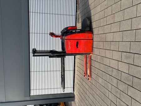 Used material handling equipment Linde L16AP &mdash; Booster Lift