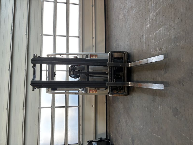 Použit&aacute; manipulačn&aacute; technika Still RX20-16P &mdash; Booster Lift