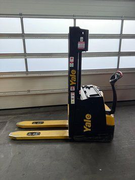 Použit&aacute; manipulačn&aacute; technika Yale MS12 &mdash; Booster Lift