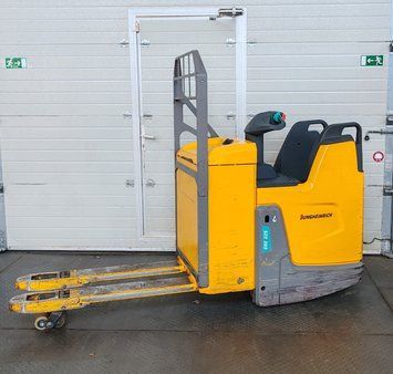 Used material handling equipment Jungheinrich ERE 225 2021y/ 2816mh &mdash; Booster Lift