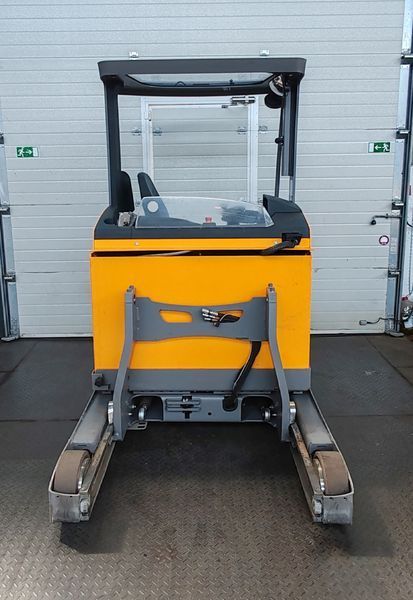 Použit&aacute; manipulačn&aacute; technika Jungheinrich ETV 214 9m/ 2020y/ 13432h &mdash; Booster Lift