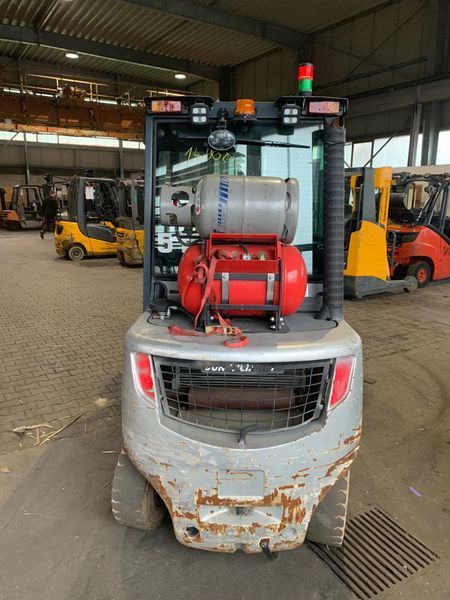 Použit&aacute; manipulačn&aacute; technika Jungheinrich TFG 435s 3.5t / 7988h/ 2015y/ 4v &mdash; Booster Lift