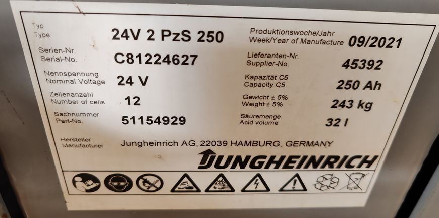 Použit&aacute; manipulačn&aacute; technika Jungheinrich EJC 214z 2.5m/ 551mh/ initial &mdash; Booster Lift