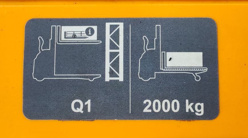 Použit&aacute; manipulačn&aacute; technika Jungheinrich EJC 214z 2.5m/ 551mh/ initial &mdash; Booster Lift