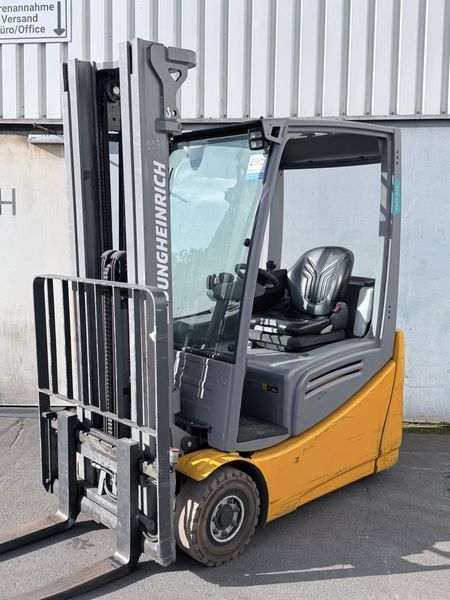 Použit&aacute; manipulačn&aacute; technika Jungheinrich EFG 216K &mdash; Booster Lift