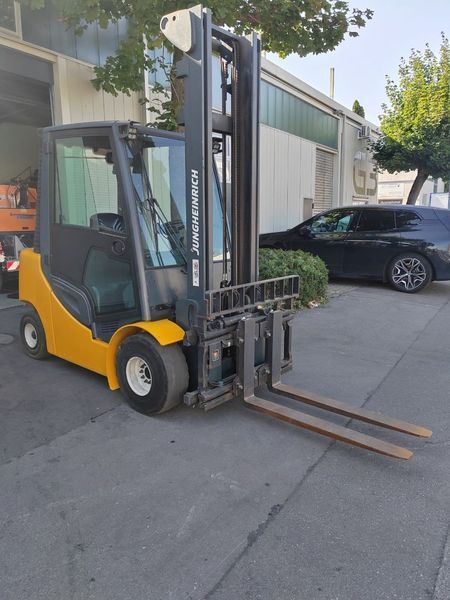Used material handling equipment Jungheinrich DFG430s /5828mh/ 4.3m/ 2014y &mdash; Booster Lift