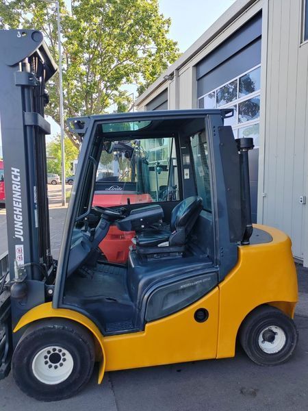 Used material handling equipment Jungheinrich DFG430s /5828mh/ 4.3m/ 2014y &mdash; Booster Lift