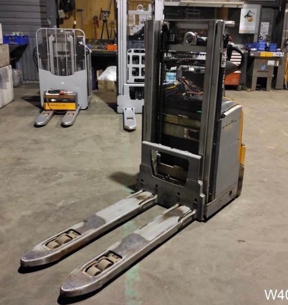 Použit&aacute; manipulačn&aacute; technika Still EXD18L &mdash; Booster Lift