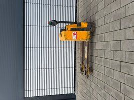 Used material handling equipment Jungheinrich EJE 116 Batterie aus 2020 &mdash; Booster Lift