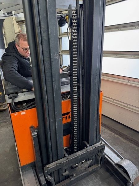 Použit&aacute; manipulačn&aacute; technika Still FM-X 14 &mdash; Booster Lift