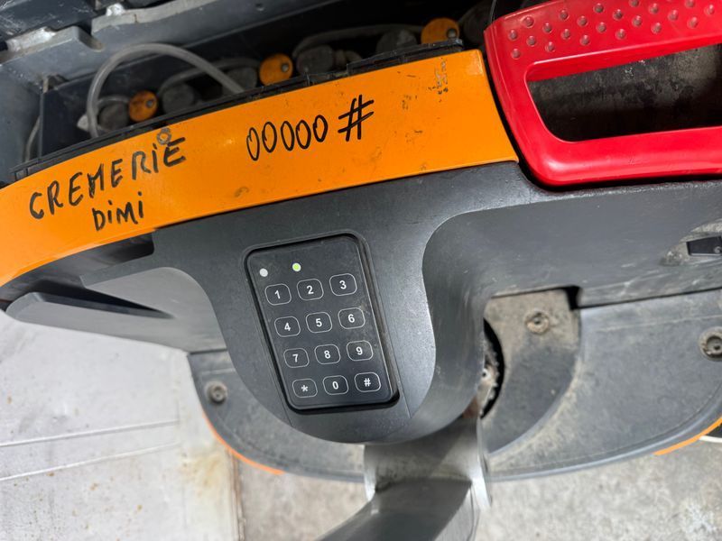 Used material handling equipment Still EXU-H18 &mdash; Booster Lift