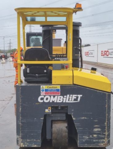 Použit&aacute; manipulačn&aacute; technika Combilift CBE-3000 BJ:2022 &mdash; Booster Lift