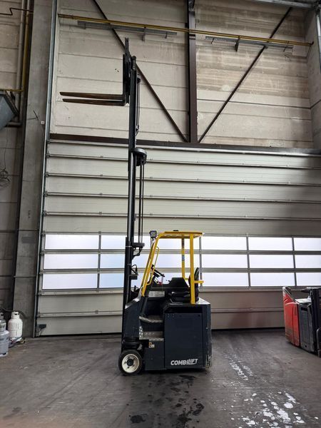 Použit&aacute; manipulačn&aacute; technika Combilift CBE-3000 BJ:2022 &mdash; Booster Lift