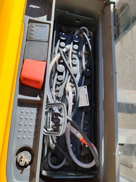 Used material handling equipment Jungheinrich EJC 216 5.25m / batt 2021 &mdash; Booster Lift