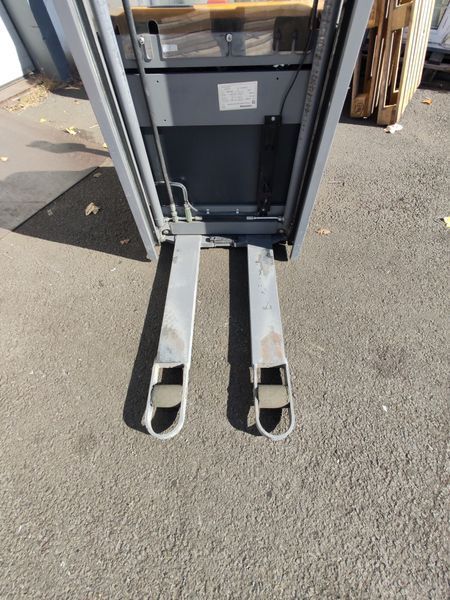 Used material handling equipment Jungheinrich EJC 216 5.25m / batt 2021 &mdash; Booster Lift