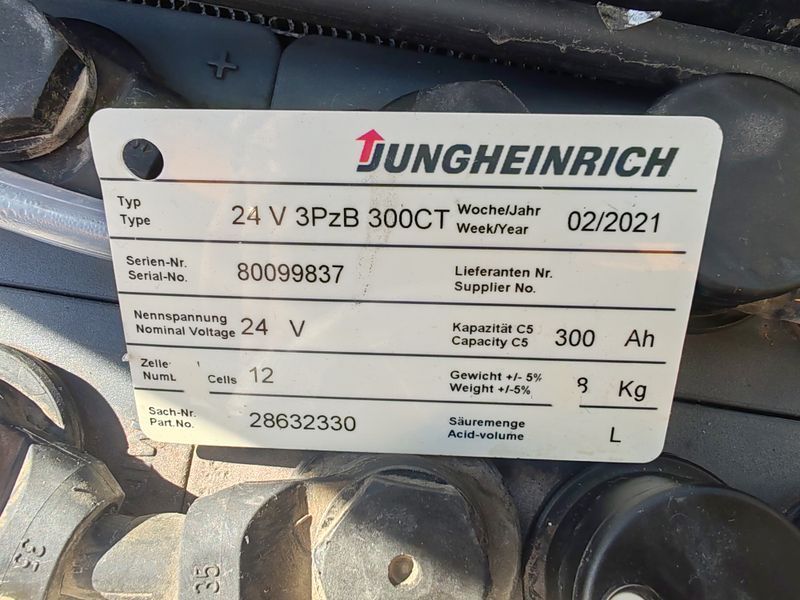 Used material handling equipment Jungheinrich EJC 216 5.25m / batt 2021 &mdash; Booster Lift