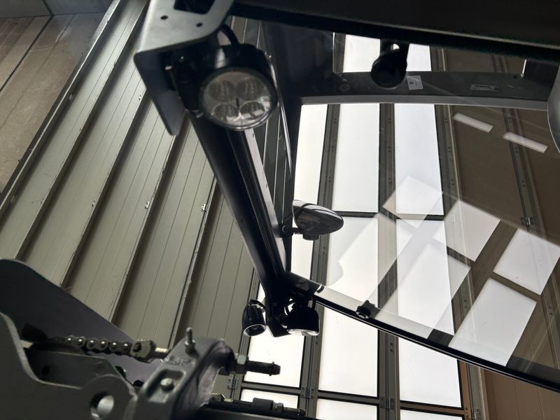 Použit&aacute; manipulačn&aacute; technika Jungheinrich EFG 215 &mdash; Booster Lift