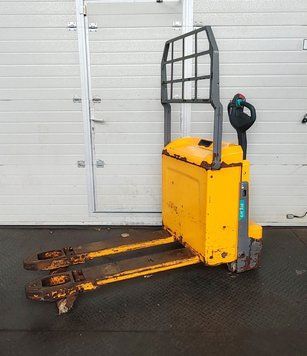Used material handling equipment Jungheinrich EJE 116 2022y/ 1800mh &mdash; Booster Lift