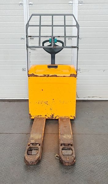 Used material handling equipment Jungheinrich EJE 116 2022y/ 1800mh &mdash; Booster Lift