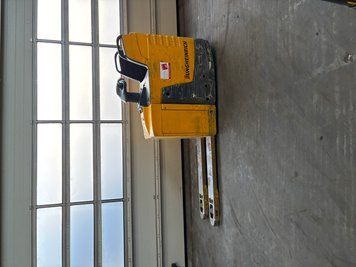 Used material handling equipment Jungheinrich ERE225 20 115 54 &mdash; Booster Lift