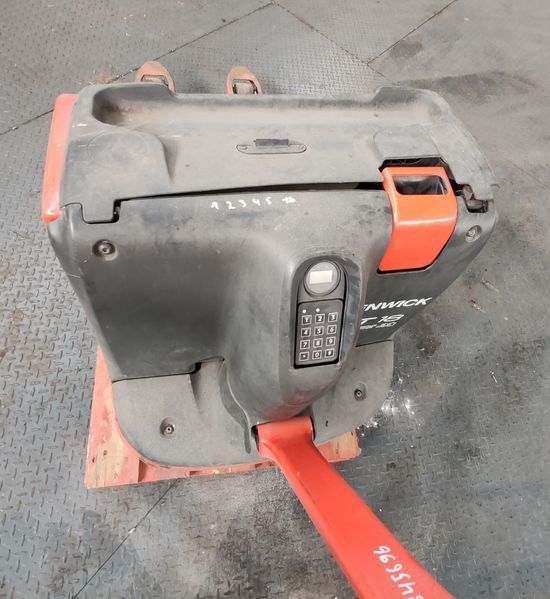 Použit&aacute; manipulačn&aacute; technika Linde T18 defect &mdash; Booster Lift
