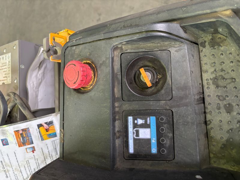 Used material handling equipment Jungheinrich ERE 225 Li-Lon &mdash; Booster Lift