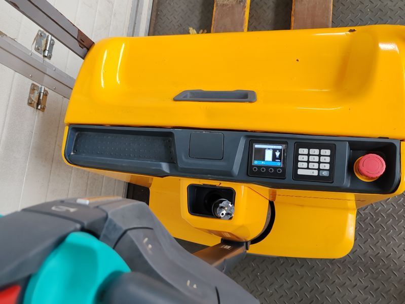 Used material handling equipment Jungheinrich EJE 116 2022y/ 1800mh &mdash; Booster Lift