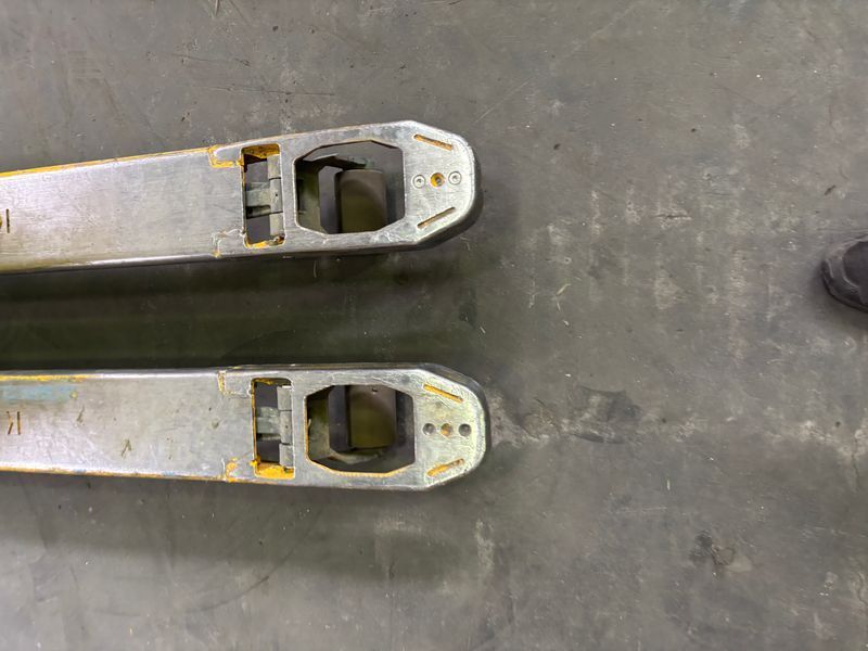 Used material handling equipment Jungheinrich ERE 225 Li-Lon &mdash; Booster Lift