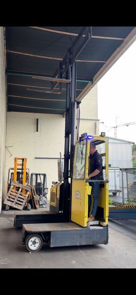 Použit&aacute; manipulačn&aacute; technika Combilift C2500DST Diesel &mdash; Booster Lift