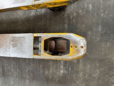 Použit&aacute; manipulačn&aacute; technika Jungheinrich EJE 120 &mdash; Booster Lift