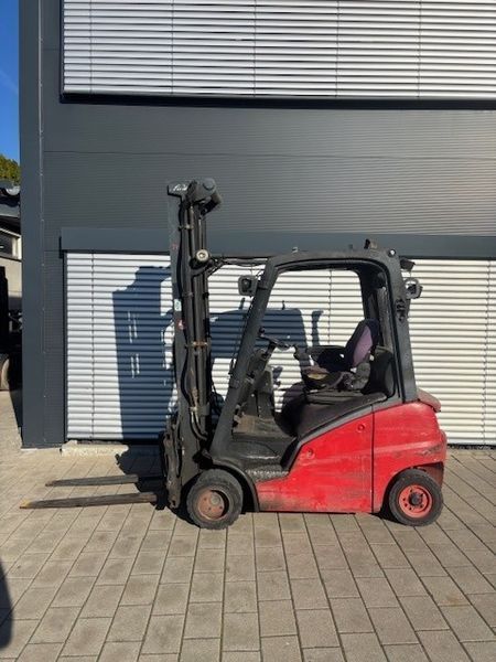 Použit&aacute; manipulačn&aacute; technika Linde H18D &mdash; Booster Lift