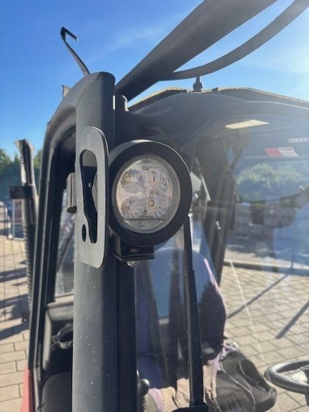 Použit&aacute; manipulačn&aacute; technika Linde H18D &mdash; Booster Lift