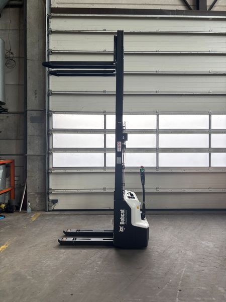 Použit&aacute; manipulačn&aacute; technika Bobcat LSM12N-i Neuger&auml;t!!! &mdash; Booster Lift