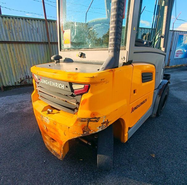 Použit&aacute; manipulačn&aacute; technika Jungheinrich DFG 425s 5.5m/ 4v/ 4371mh &mdash; Booster Lift
