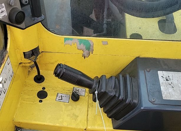 Použit&aacute; manipulačn&aacute; technika Combilift C2500DST Diesel &mdash; Booster Lift